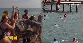 ইংরেজি নববর্ষ উদযাপন: ঠান্ডা পানিতে ডুবতে নদীর তীরে পর্যটক-স্থানীয়রা